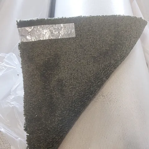 ROLL OF QUALITY EC AURA SPORTS DAY CARPET - APPROXIMATELY 4.53 x 4m