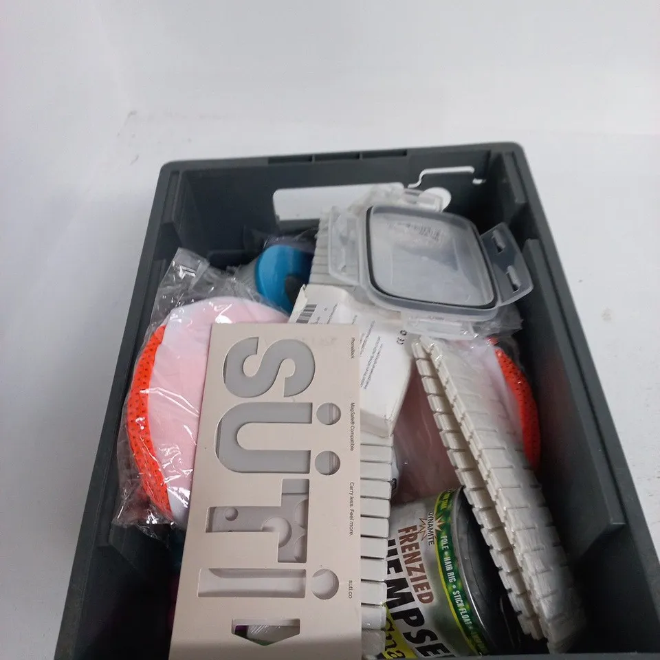 TOTE OF APPROXIMATELY 12 ASSORTED ITEMS TO INCLUDE: 5X5 ACRYLIC PICTURE FRAME
