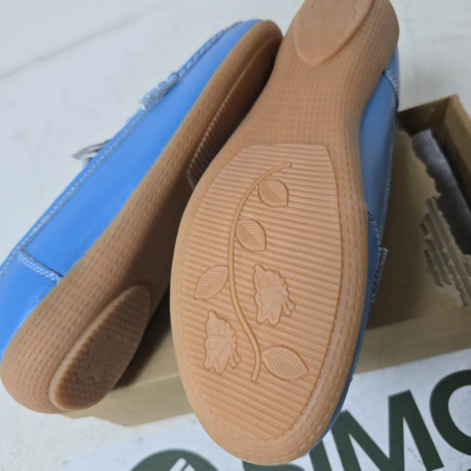 BOXED JO & JOE KASBAH SHOES, AZUER BLUE - SIZE 7