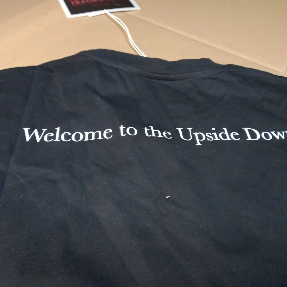 THROWBACK BLACK NETTHINGS STRANGER THINGS LOGO TEE - MEDIUM