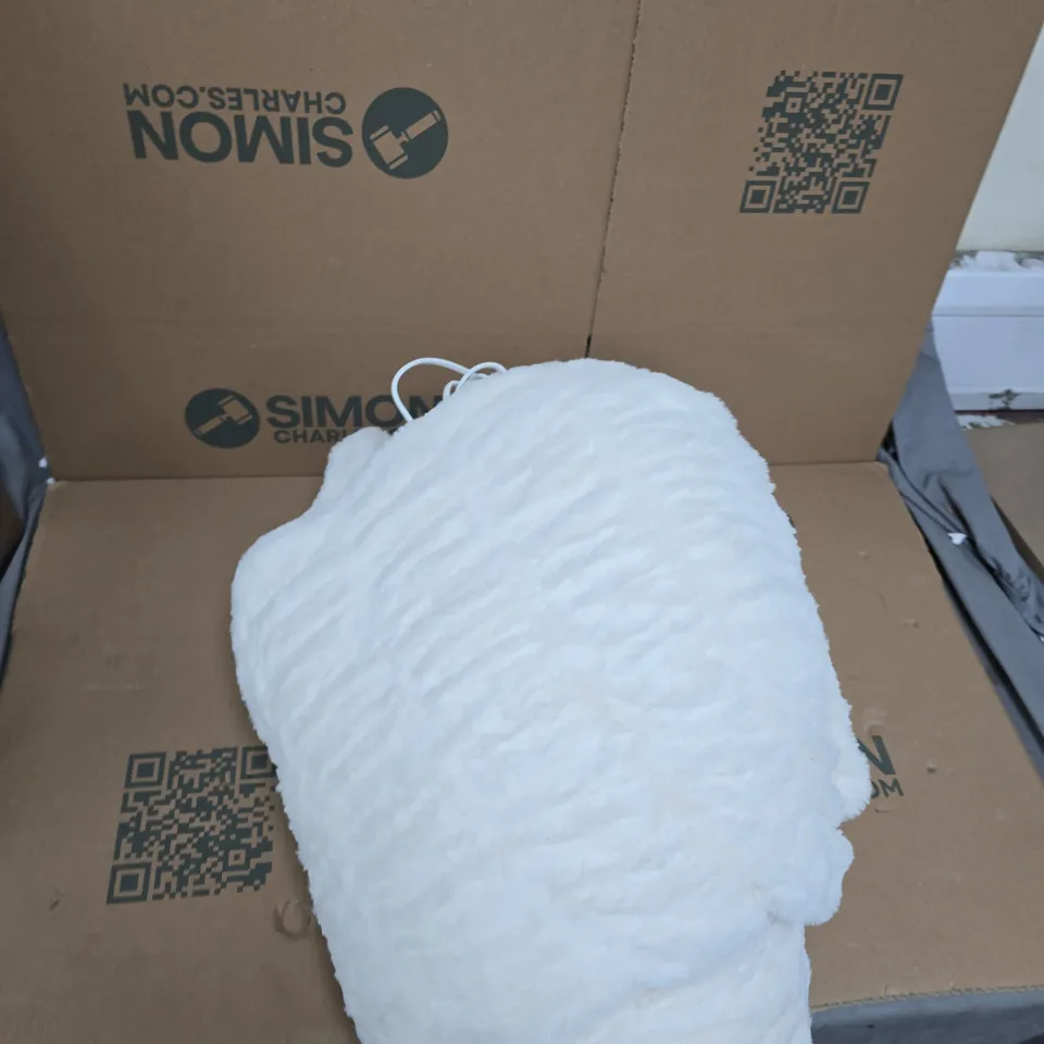 COZEE HOME LUXURY RUCHED FAUX FUR AND VELVET SOFT HEATED THROW