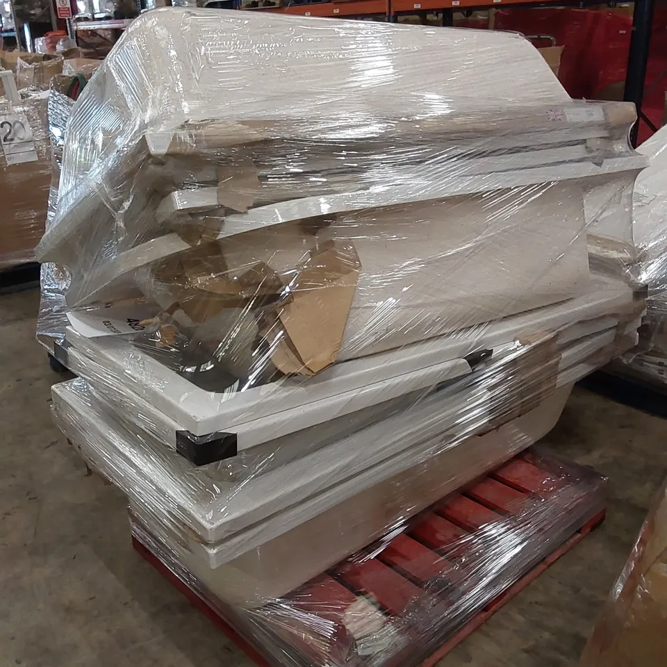 PALLET TO CONTAIN A LARGE ASSORTMENT OF BATHS