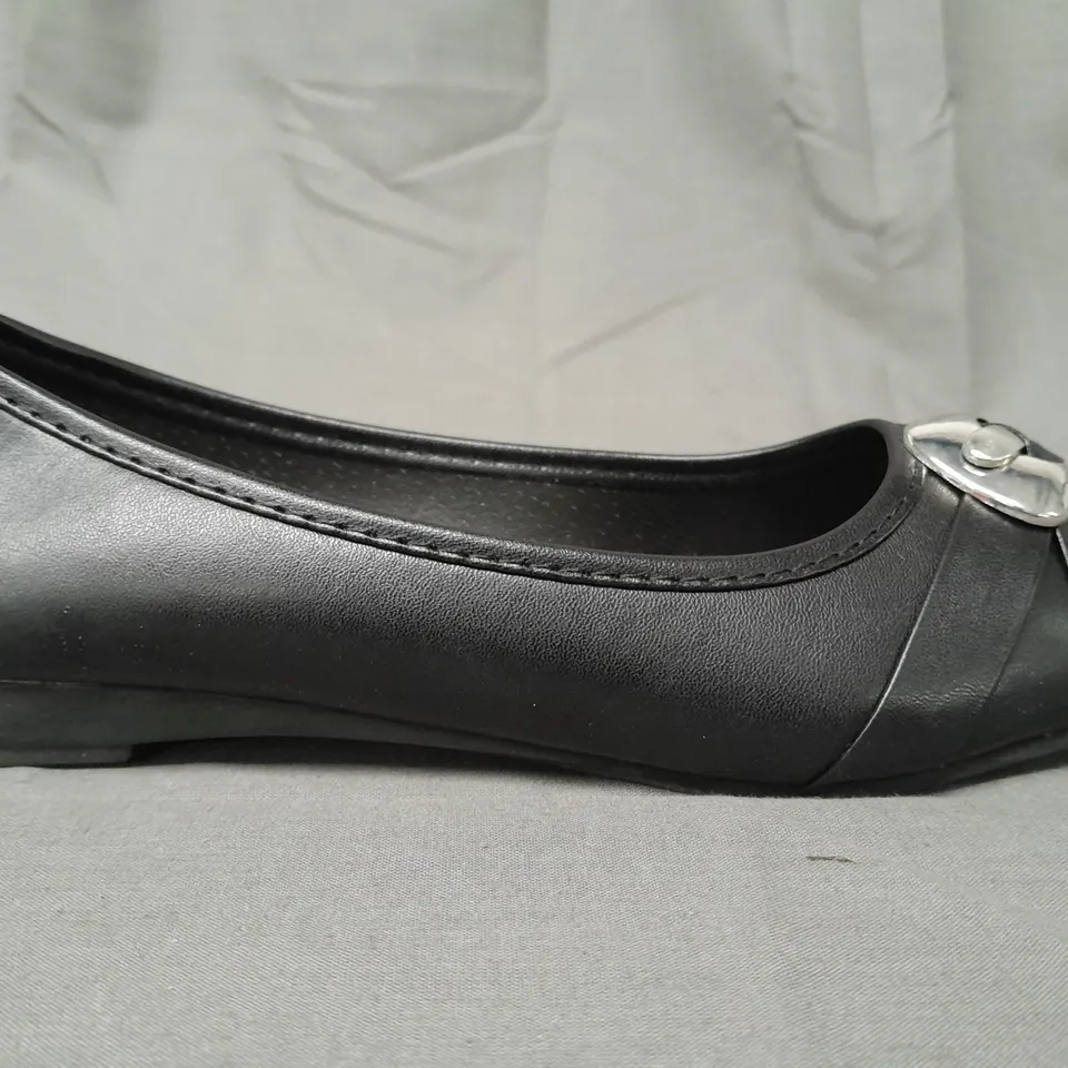 BOXED PAIR OF SOFIA PEEP TOE SLIP-ON SHOES IN BLACK EU SIZE 38