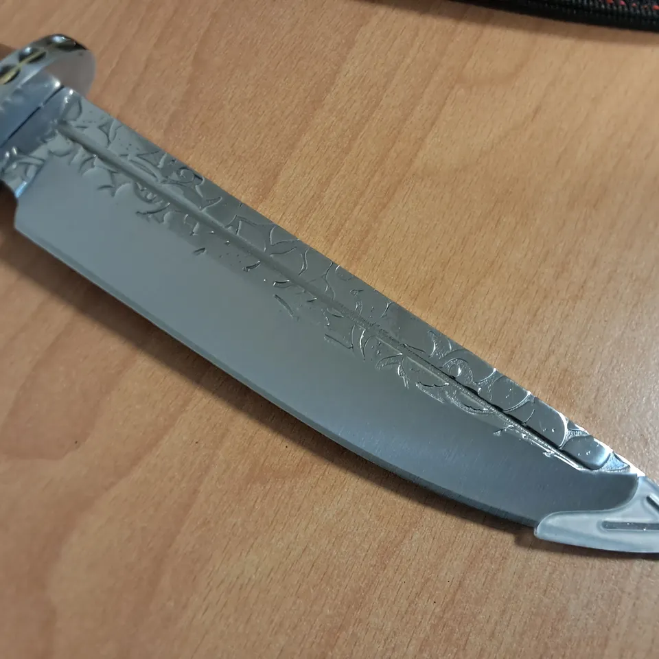 7" HUNTING KNIFE WITH WOODEN HANDLE AND SHEATH 