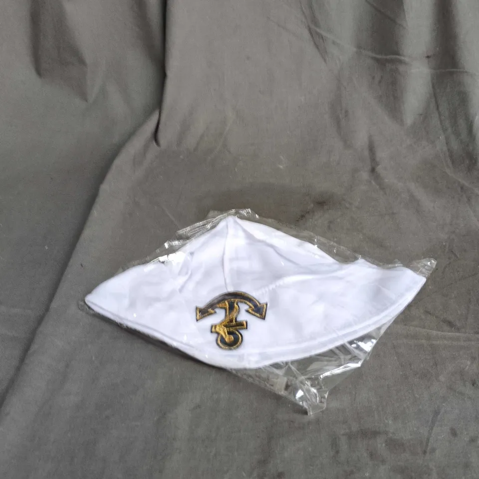 BOX OF APPROXIMATELY 25 ASSORTED CLOTHING ITEMS INCLUDING BROWN FUR IINED COAT , ANCHOR EMBLEM CAP AND FASHION NOVA CARDIGAN