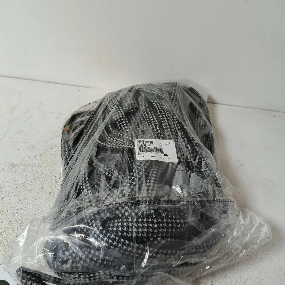 BERNINI PATTERNED HYDROHOSE WITH QUICK CONNECTORS BLACK