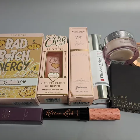 LOT OF 10 ASSORTED HEALTH AND BEAUTY ITEMS TO INCLUDE PLOUISE LIQUID BRONZER, LANCOME MOISTURISER AND LUXE EYESHADOW PALETTE