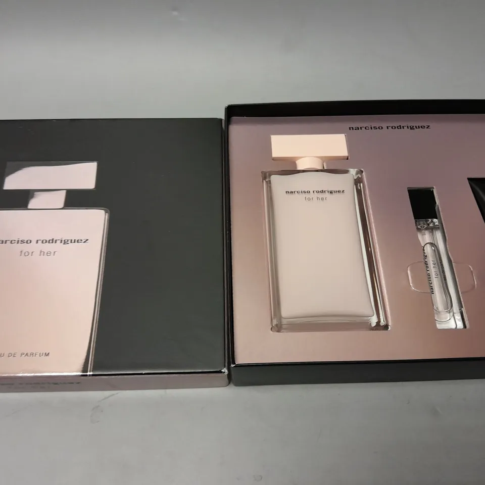 BOXED NARCISO RODRIGUEZ FOR HER EAU DE PARFUM 3-PIECE SET