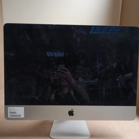 APPLE IMAC 21.5-INCH ALL-IN-ONE (IMAC18,2/A1418) – SILVER