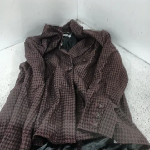 WOMEN'S BROWN HOUNDSTOOTH COAT β WITH RED TAG (UK 16)