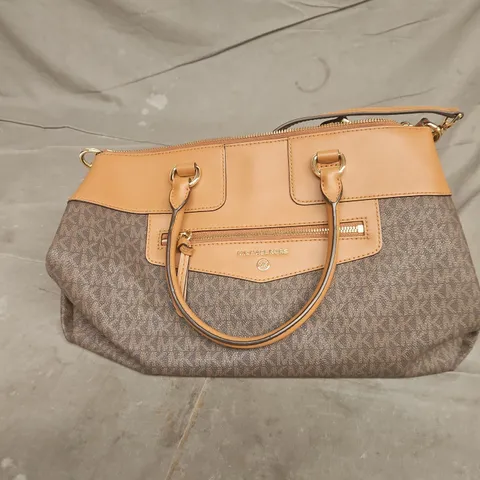 MICHAEL KORS HANDBAG, BROWN MONOGRAM CANVAS WITH TAN LEATHER TRIM