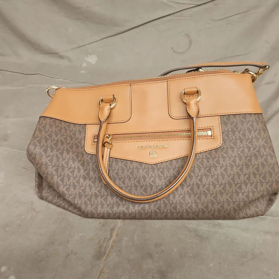 MICHAEL KORS HANDBAG, BROWN MONOGRAM CANVAS WITH TAN LEATHER TRIM