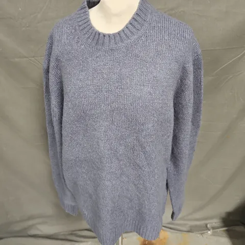 ABERCROMBIE & FITCH SOFT SWEATER IN BLUE SIZE L