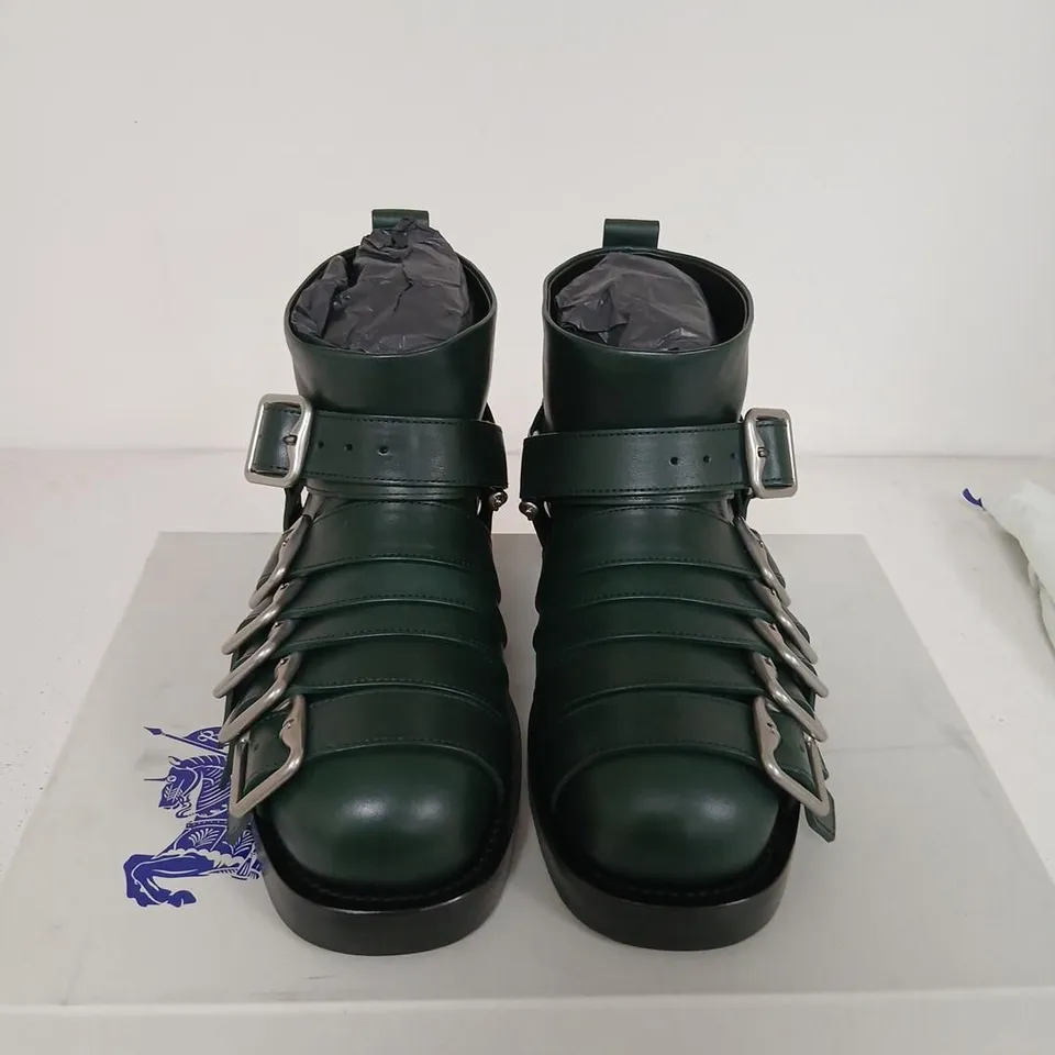 BURBERRY GREEN LEATHER HARNESS BOOTS WITH BUCKLES – UK 5 (EU 38)