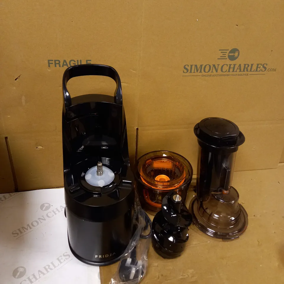 FRIDJA MASTICATING JUICER