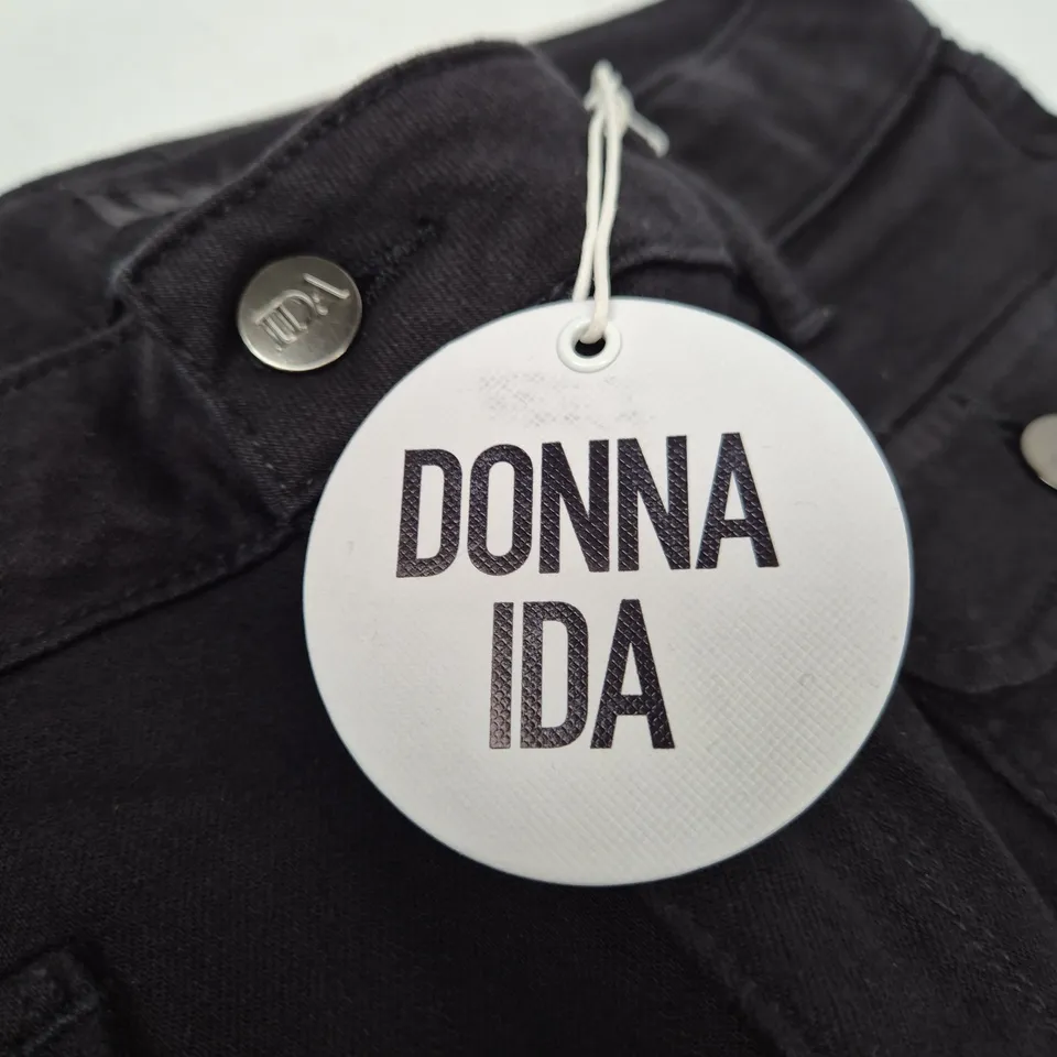 DONNA IDA WOMEN'S HIGH TOP PATCH POCKET BOOTCUT JEANS – BLACK, SIZE 32