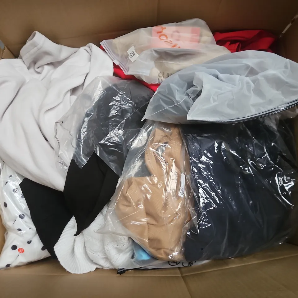 APPROXIMATELY 35 ASSORTED CLOTHING ITEMS IN VARIOUS SIZES, STYLES & COLOURS TO INCLUDE TOPS, DRESSES, BOTTOMS, ETC - COLLECTION ONLY