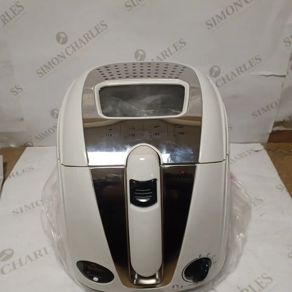 BREVILLE EASY CLEAN DIGITAL FRYER 