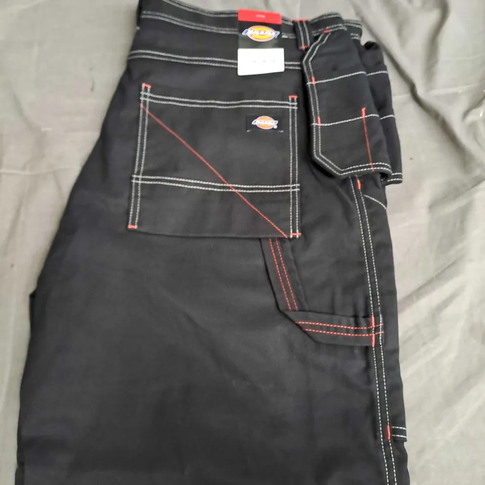 DICKIES CARGO WORKWEAR SHORTS BLACK SIZE 38