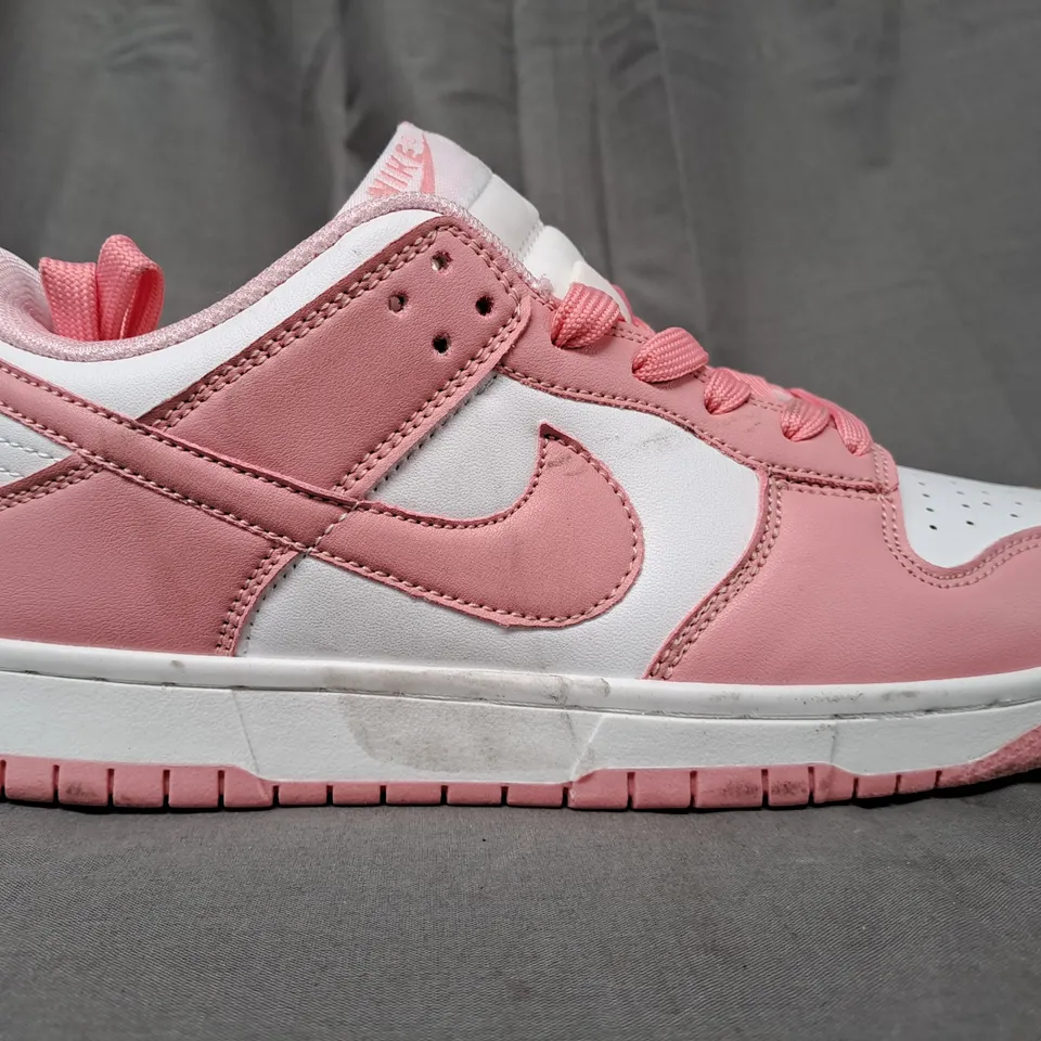 PAIR OF NIKE SHOES IN PINK/WHITE UK SIZE 7