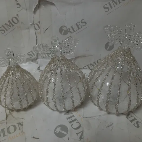 JULIEN MACDONALD SET 3 PRELIT GLASS ANGELS