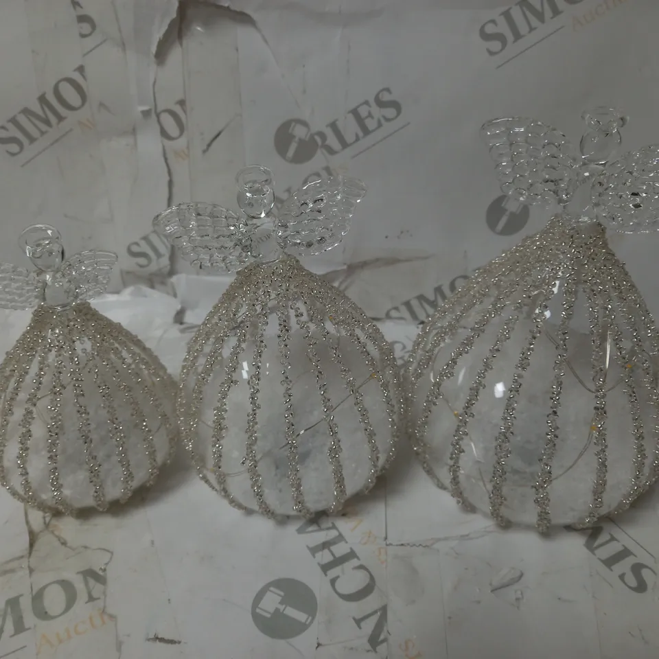 JULIEN MACDONALD SET 3 PRELIT GLASS ANGELS 