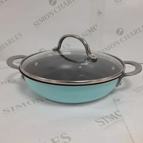 COOKS ESSENTIAL PAN IN PASTEL BLUE 20CM 