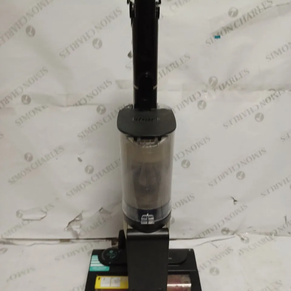 SHARK CORDLESS STICK VACUUM CLEANER PET PRO MODEL