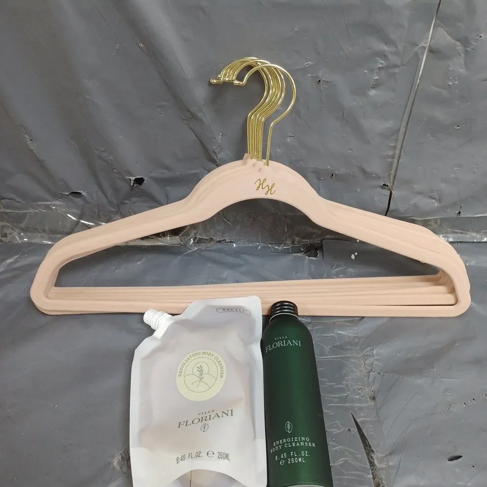 LARGE BOX OF APPROXIMATELY 10 ASSORTED ITEMS TO INCLUDE SHOES, CLOTHES HANGERS AND BODY WASH