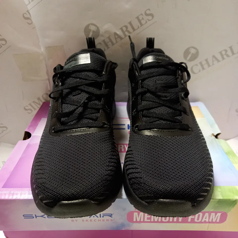 SKECHERS BLACK TEXTILE TRAINERS - SIZE 5