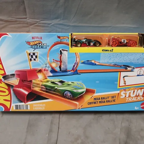 HOT WHEELS STUNT TRACKS MEGA RALLY SET – 2 CARS (UNASSEMBLED) – BOXED