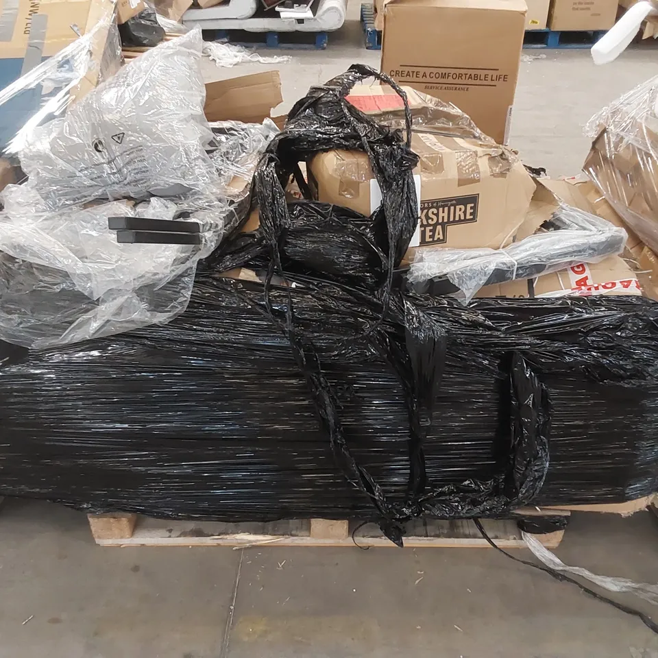 PALLET OF ASSORTED INCOMPLETE PATIO/GARDEN FURNITURE PARTS AND INCOMPLETE SETS