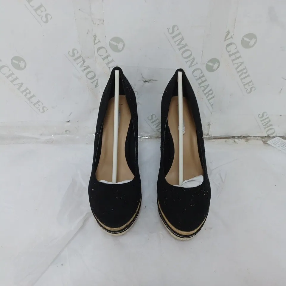 LARGE BOX OF APPROXIMATELY 8 BAGGED NEW LOOK WEDGE BLACK HEELS IN VARIOUS SIZES