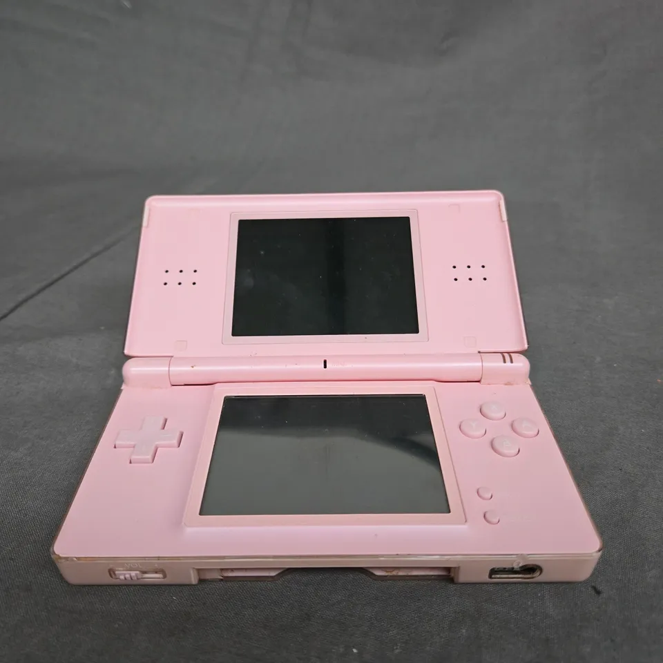 NINTENDO DS LITE CONSOLE IN LIGHT PINK