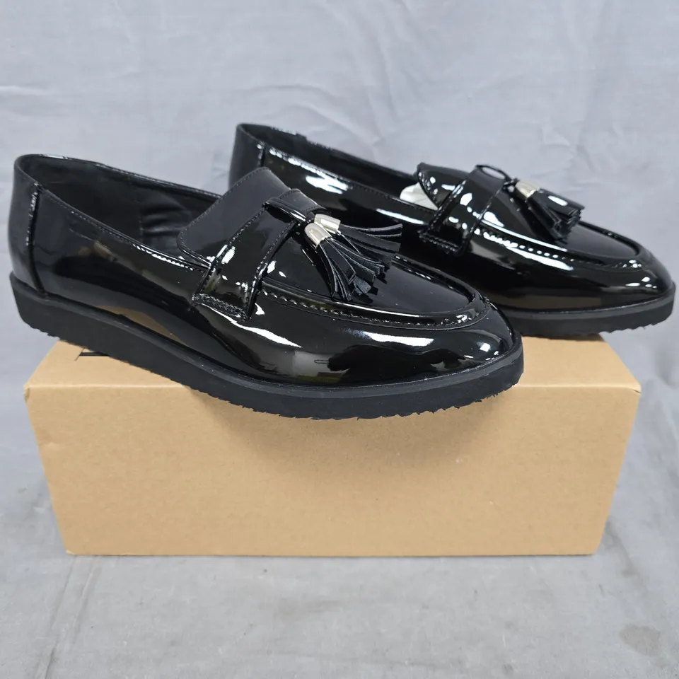 BOXED PAIR OF WHERE'S THAT FROM LOAFERS IN GLOSSY BLACK SIZE UK 5