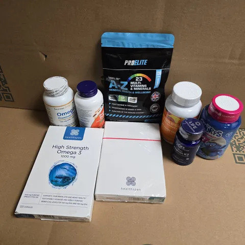 APPROXIMATELY 15 ASSORTED VITAMIN/HEALTH AID PRODUCTS TO INCLUDE HEALTHSPAN HIGH STRENGTH OMEGA 3, LIFE EXTENSION MEGA VITAMIN K2, VITAMIN D3 GUMMIES, ETC - COLLECTION ONLY