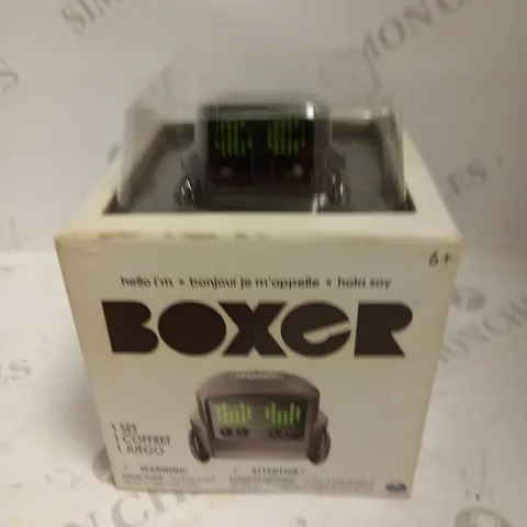 BOXED BOXER TINY BOT