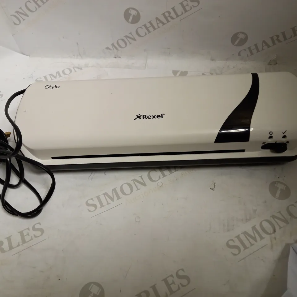 REXEL STYLE A4 HOME AND OFFICE LAMINATOR