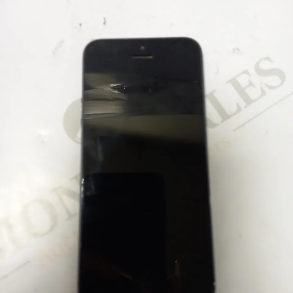 APPLE IPHONE 5