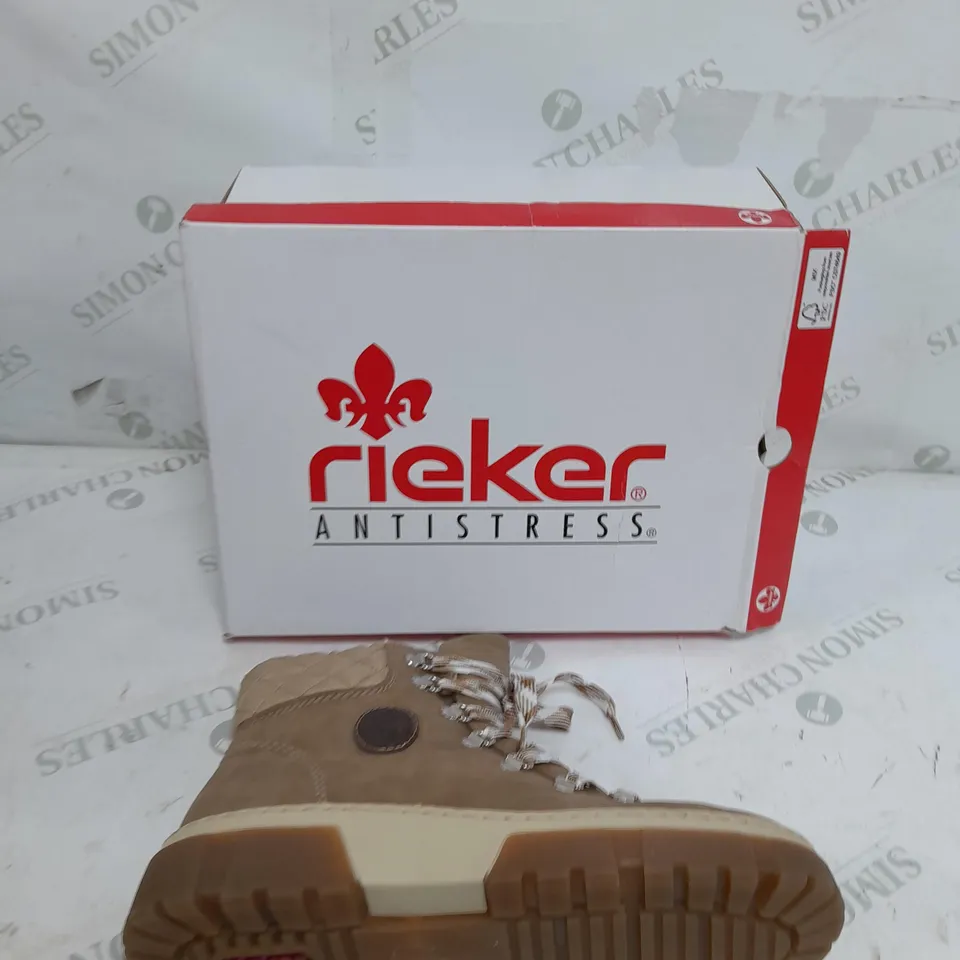 BOXED PAIR OF RIEKER LACE UP CHUNKY BOOTS IN CREAM SIZE 7