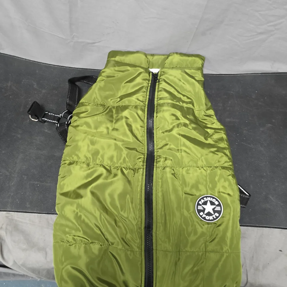 GREEN QUILTED DOG COAT WITH BUILT-IN HARNESS – FASHION SPORTS SIZE XXL