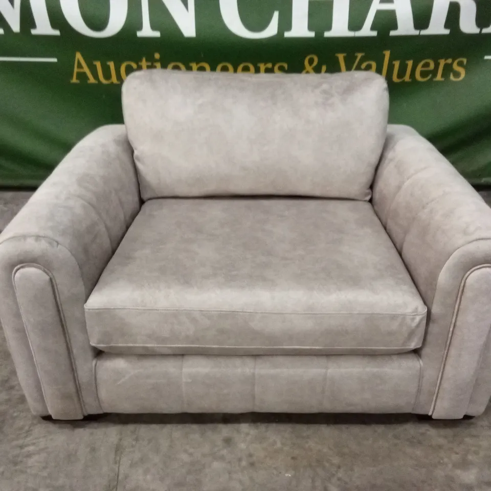 AMARA SNUGGLE CHAIR RRP £1099