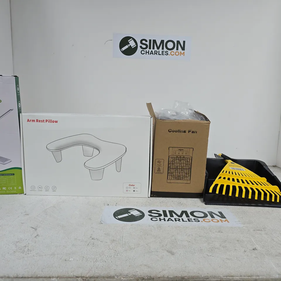 BOX OF APPROXIMATELY 5 ASSORTED ITEMS INCLUDING CHARLES BENTLEY HAND RAKE AND DUSTPAN, A COOLING FAN AND AN ARM REST PILLOW