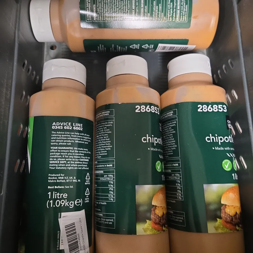 APPROXIMATELY 8 ASSORTED CHEFS LARDER CHIPOTLE SAUCE 