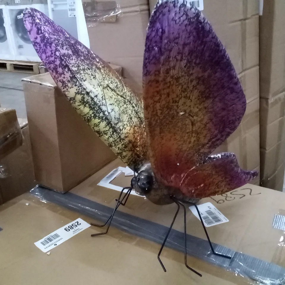 BOXED GARDEN BUTTERFLY HANGING ORNAMENT 