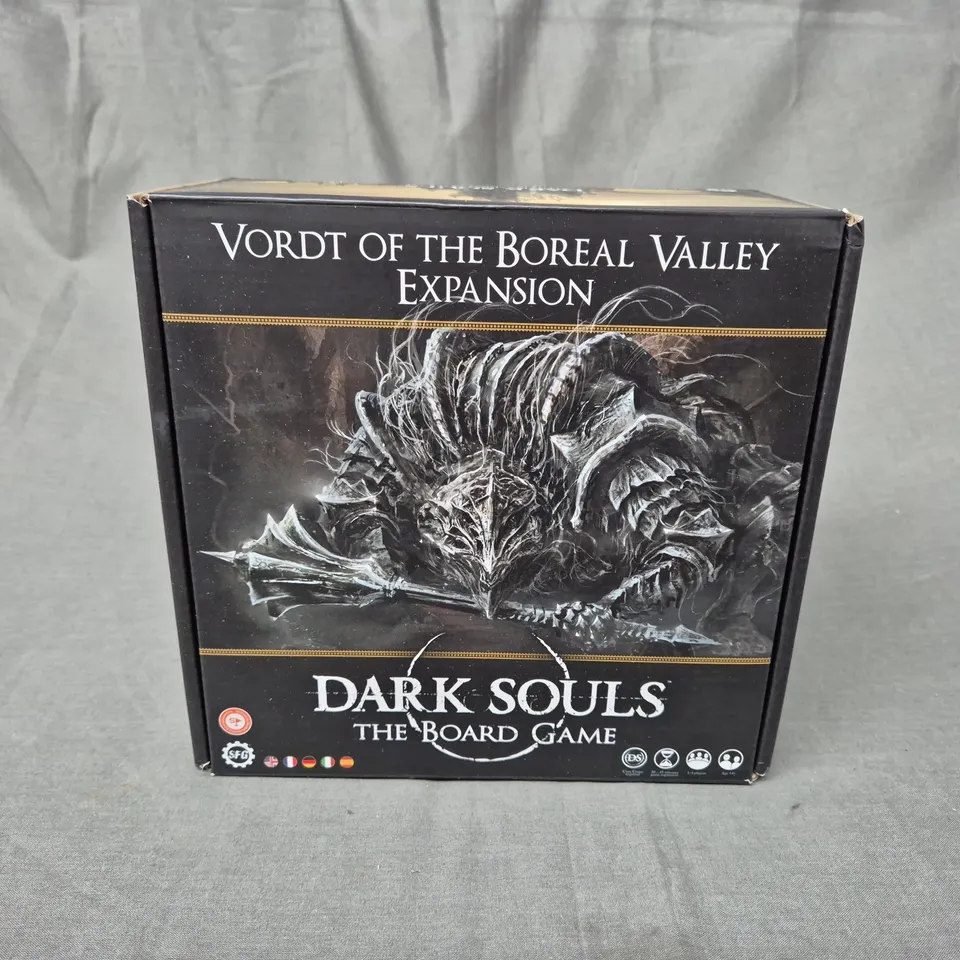 Lot 2141: DARK SOULS THE BOARD GAME - 5097122 | Simon Charles Auctioneers