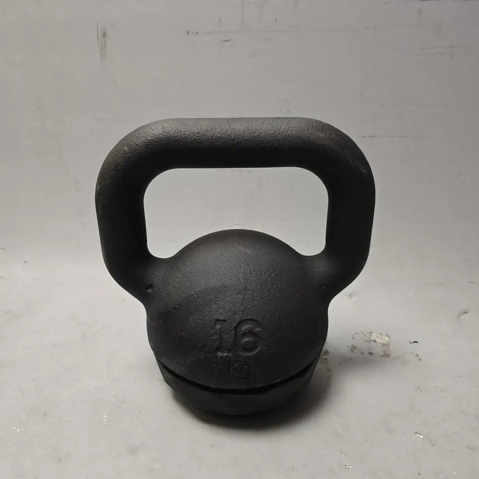 DOMYOS 16KG KETTLE BELL IN BLACK