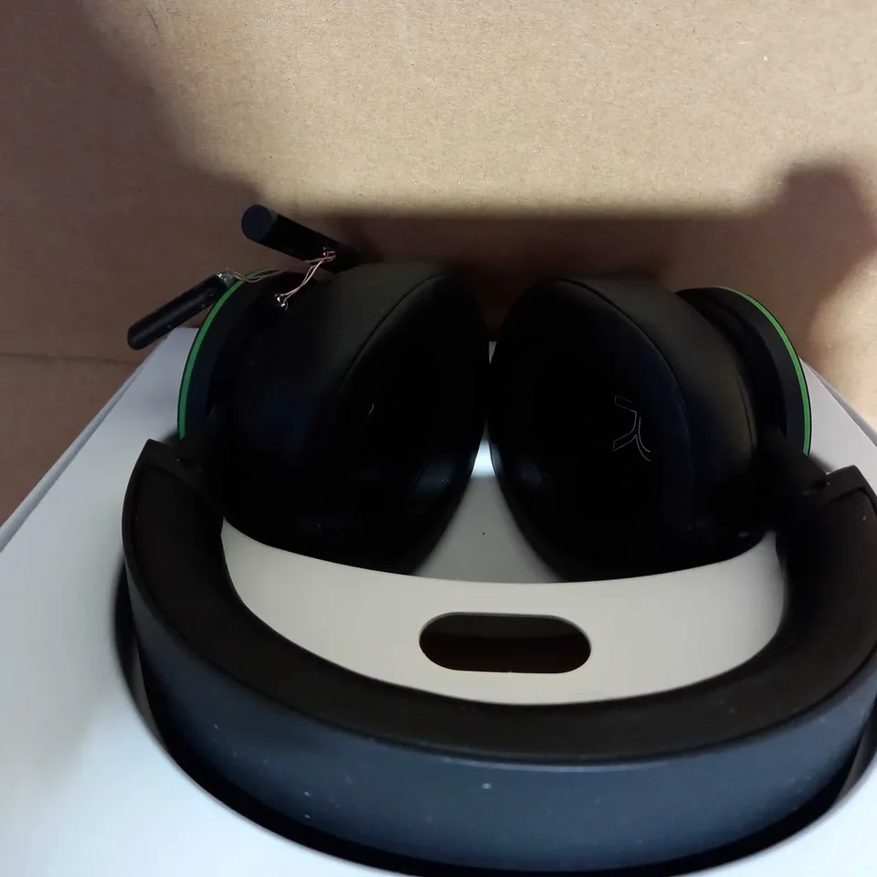 BOXED XBOX WIRELESS HEADSET