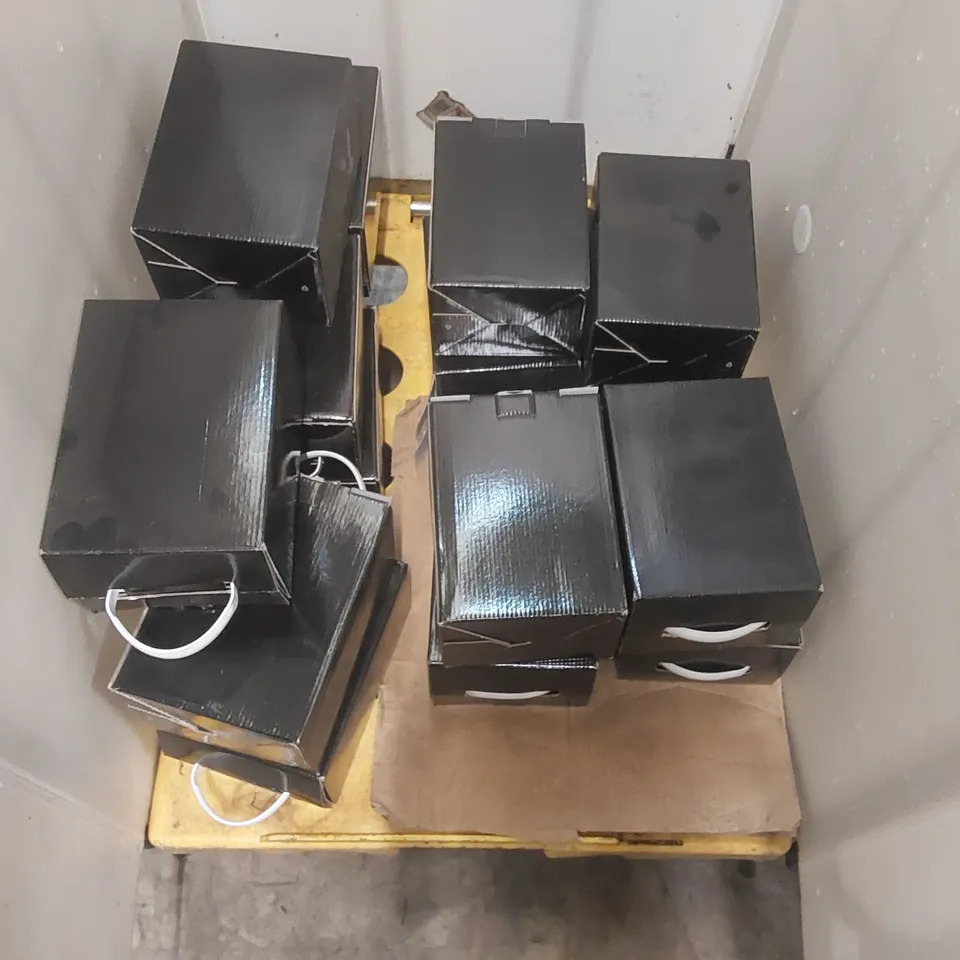 APPROXIMATELY 15x CARPET STAIN REMOVAL KITS