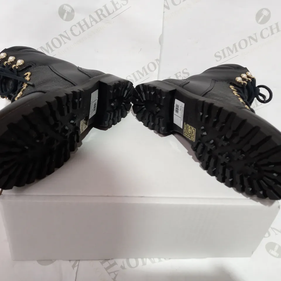 BOXED PAIR OF BLACK BIKER BOOTS - SIZE 3 